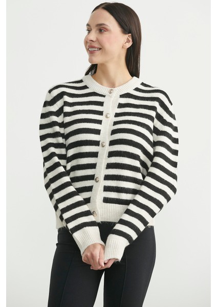 Çizgili Metal Düğmeli Triko Hırka - Siyah modelleri