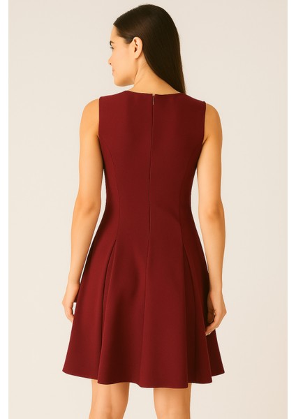 Kloş Etekli Bağlama Detaylı Kolsuz Kadın Mini Elbise fırsatları