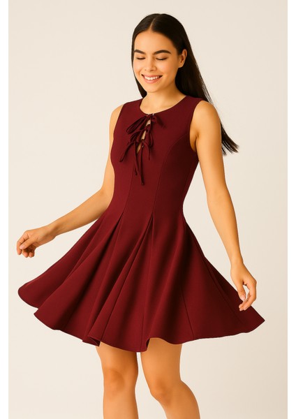 Kloş Etekli Bağlama Detaylı Kolsuz Kadın Mini Elbise