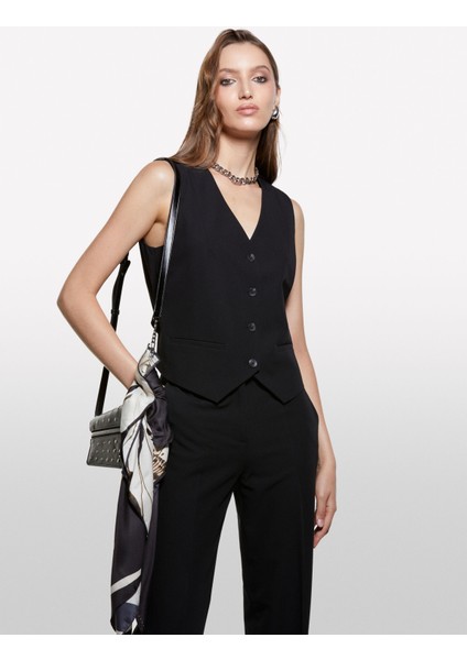 Viskoz Karışımlı Önü Düğmeli Astarlı Regular Fit Yelek Kadın Siyah Yelek - 325A2KVXLJ00U fiyatları