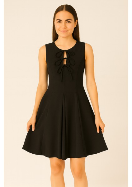 Kloş Etekli Bağlama Detaylı Kolsuz Kadın Mini Elbise modelleri