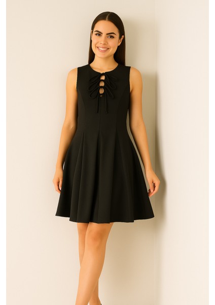 Kloş Etekli Bağlama Detaylı Kolsuz Kadın Mini Elbise indirimleri