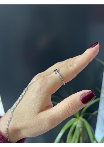 Taşlı Sıralı Gümüş Yıldız Yüzük fiyatları