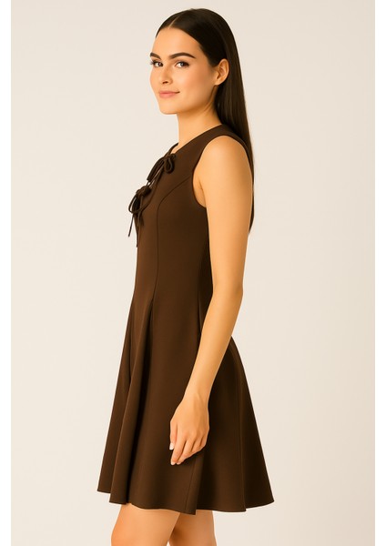 Kloş Etekli Bağlama Detaylı Kolsuz Kadın Mini Elbise fiyatları