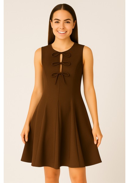 Kloş Etekli Bağlama Detaylı Kolsuz Kadın Mini Elbise modelleri