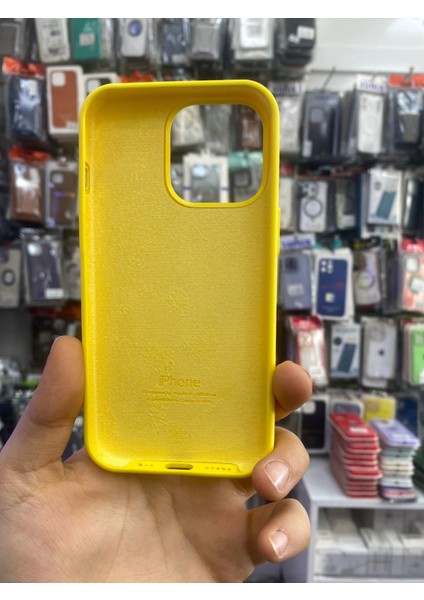 Iphone 14 Pro Uyumlu Içi Kadife Logolu Lansman Kılıf fiyatları