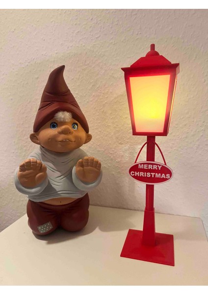 Yılbaşı Temalı Merry Christmas Dekoratif Gece Lambası | Kırmızı Sokak Lambası Tasarımlı LED Işık | Yeni Yıl Masa ve Ev Süsü fırsatları