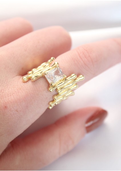 Gold Renk Tırtıklı Kalın Baget Taş Tasarım Ayarlanabilir Yüzük - Lisinya modelleri