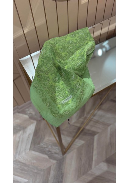 Ipekevi Mezopotamya Model 02 Desenli Tensel Eşarp Fıstık Yeşili