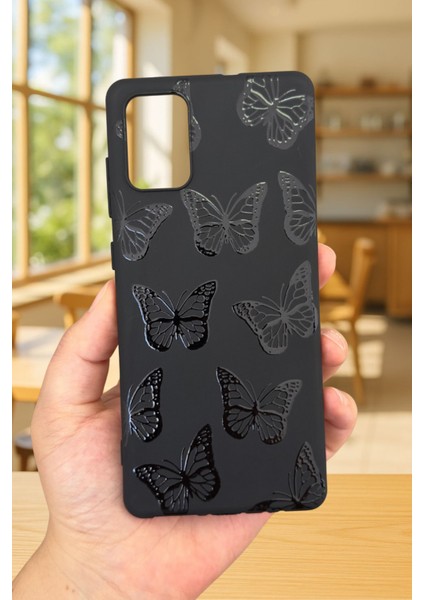 Samsung Galaxy A71 Uyumlu Siyah Kelebek Desenli Silikon Darbe Emici Klasik Korumalı Rubber Kılıf fiyatları