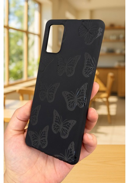 Samsung Galaxy A71 Uyumlu Siyah Kelebek Desenli Silikon Darbe Emici Klasik Korumalı Rubber Kılıf modelleri