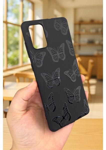 Samsung Galaxy A71 Uyumlu Siyah Kelebek Desenli Silikon Darbe Emici Klasik Korumalı Rubber Kılıf fırsatları