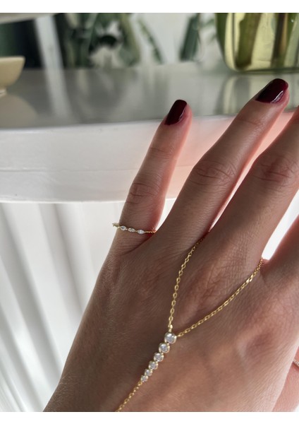 Çok Taşlı Sıralı Gümüş Serçe Yüzük