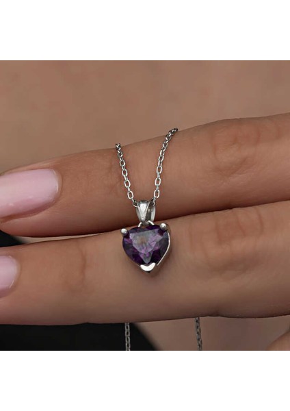 Gümüş Mor Taşlı Kalpli Kadın Kolye