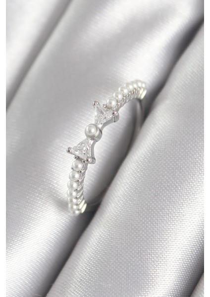 Bfs Pirinç Gümüş Renk Zirkon Taşlı Kurdele Model Inci Detay Kadın Yüzük