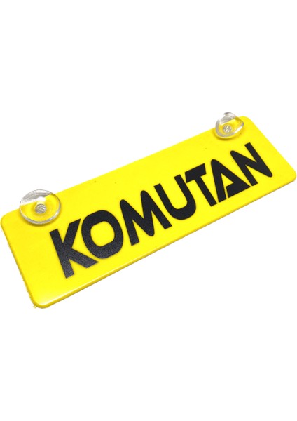 Komutan Yazılı Sarı Dekor Plaka Vantuzlu Cam Süsü 22X7.5CM Kmt2