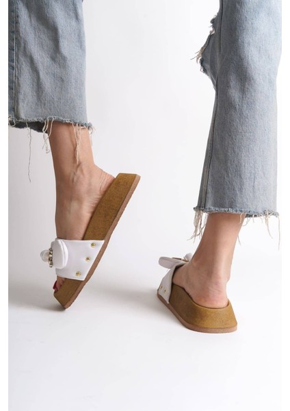 Dıla Kalın ve Ortopedik Taban Ayıcıklı Saten Kadın Terlik Skt - Beyaz fiyatları