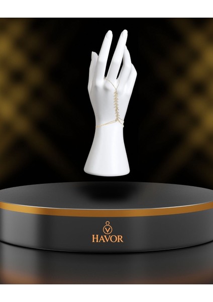 Pirinç Gold Renk Zirkon Taşlı V Model Kadın Şahmeran - Şıklığın ve Zarafetin Bileklerdeki Ifadesi fırsatları