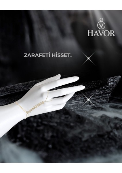 Pirinç Gold Renk Zirkon Taşlı V Model Kadın Şahmeran - Şıklığın ve Zarafetin Bileklerdeki Ifadesi indirimleri