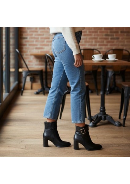 Siyah Hakiki Deri Geniş Tokalı Sivri Burunlu Kadın Kalın Topuklu Bot modelleri