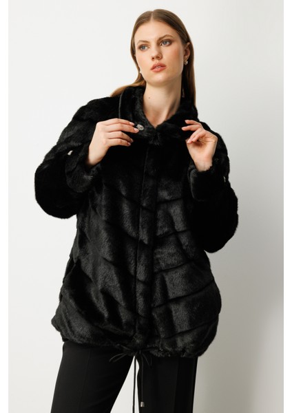 Kadın Büyük Beden Metal Aksesuarlı Peluş Kaban 6305 Siyah fiyatları