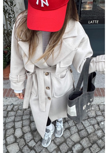 Bej Kolları Kemerli Arkası Düğmeli Astarlı Oversize Yün Kaban modelleri