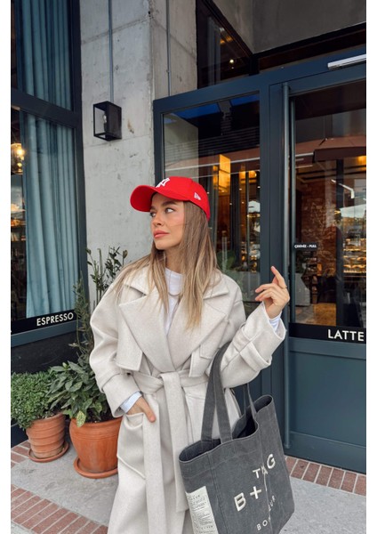 Bej Kolları Kemerli Arkası Düğmeli Astarlı Oversize Yün Kaban fırsatları