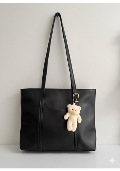 Peluş Ayıcık Askılı Kadın Çanta – Deri Görünümlü Siyah Model