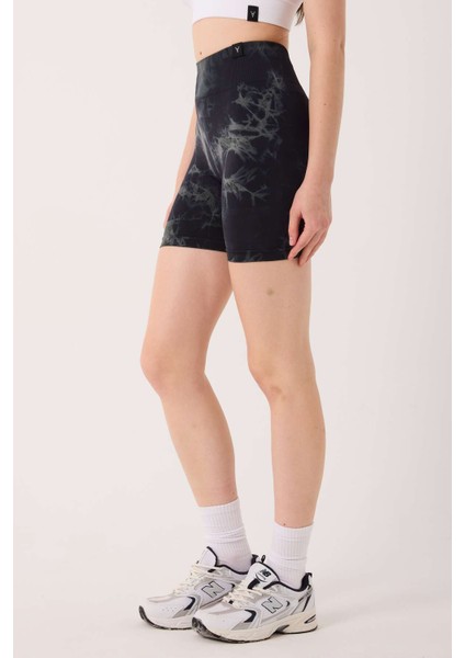 Spor Şort Batik Desenli Dikişsiz Esnek ve Toparlayıcı Push Up Kısa Şort modelleri