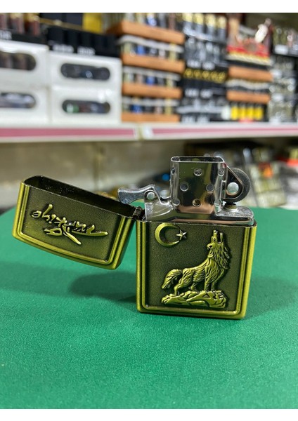 Ay Yıldız ve Kurt Desenli Metal Çakmak fiyatları