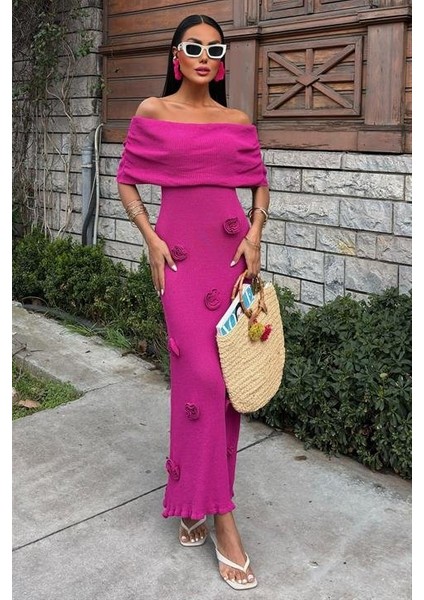 Eteği Gül Detay Madonna Yaka Elbise 2863