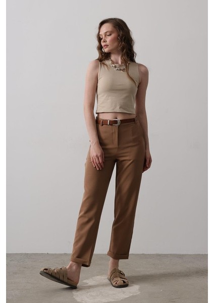 Kemerli Havuç Pantolon - Taba