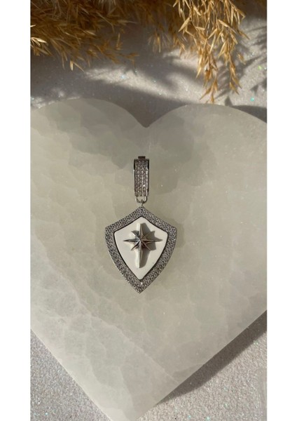 Beyaz Mineli Kutup Yıldızlı Şövalye Madalyonu Kolye Ucu Trend Kolye Ucu Sevgiliye Hediye 925 fırsatları