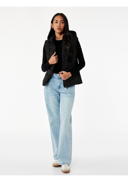 Rahat Kalıp Kolsuz Cepli Fermuarlı Kapüşonlu Şişme Yelek