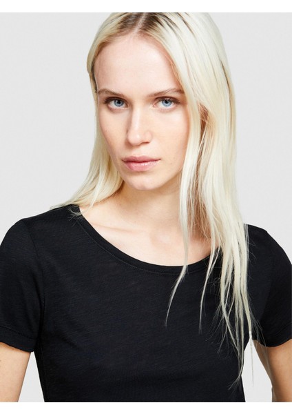 Pamuk Modal Karışımlı Normal Kalıp Bisiklet Yaka T-Shirt Kadın Siyah T-Shirt - 324P3TNHL11A2 fırsatları