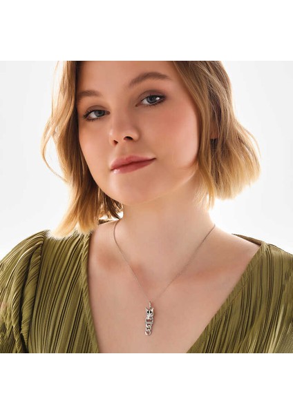 ​Gümüş Kaplan Figürlü Kadın Kolye modelleri