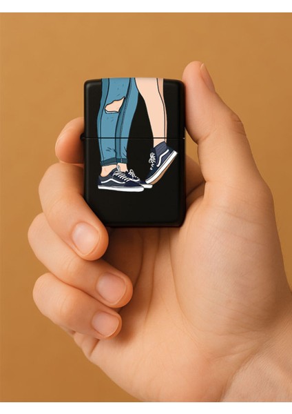 Özel Tasarım Şık ve Dayanıklı Uv Desenli Baskılı Benzinli Metal Çakmak Sırılsıklam Aşk