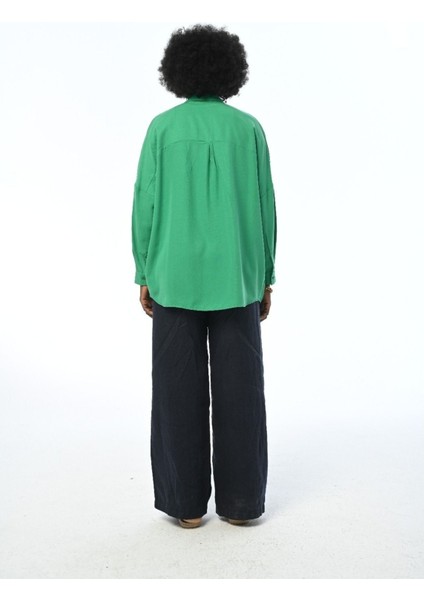 Kadın Oversıze Kesim Düz Renk Gömlek indirimleri