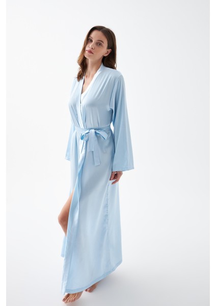 Kadın Uzun Mavi Saten Sabahlık modelleri