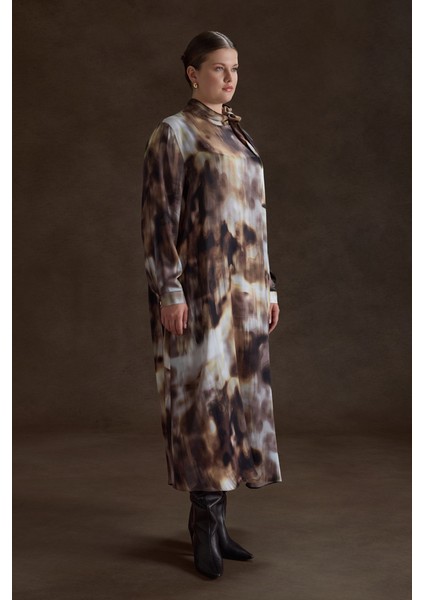 Desenli Yakası Bağcık Detaylı Viscon Elbise modelleri