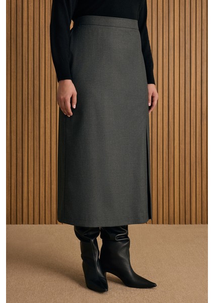 Önü Pilikaşe Yırtmaç Detaylı Etek modelleri