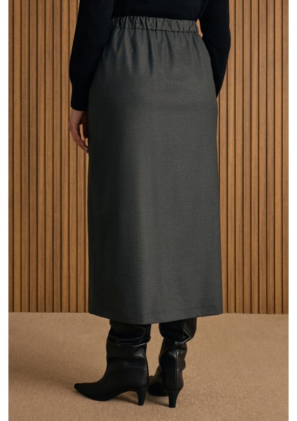 Önü Pilikaşe Yırtmaç Detaylı Etek indirimleri