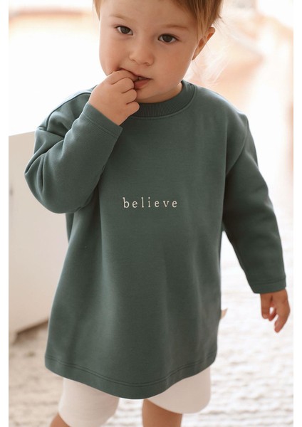 Yeşil Nakışlı Oversize Uzun Kollu T-Shirt