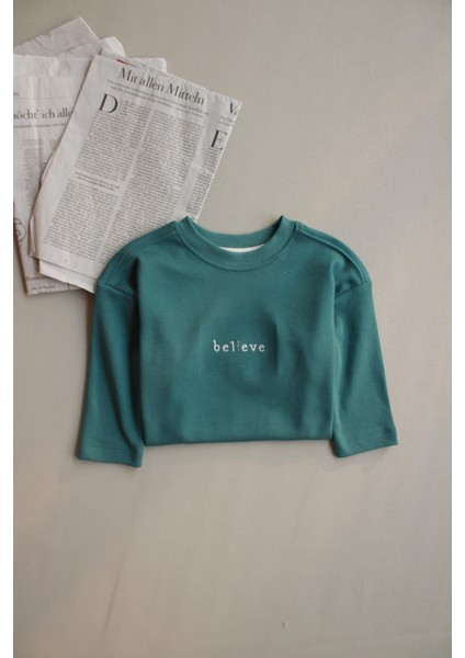 Yeşil Nakışlı Oversize Uzun Kollu T-Shirt fiyatları