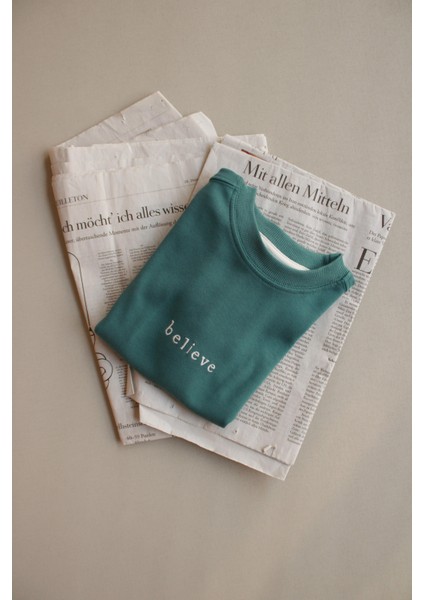 Yeşil Nakışlı Oversize Uzun Kollu T-Shirt