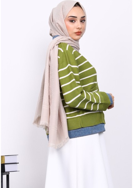 Yeşil Düğmeli Kot Detaylı Triko Hırka fırsatları