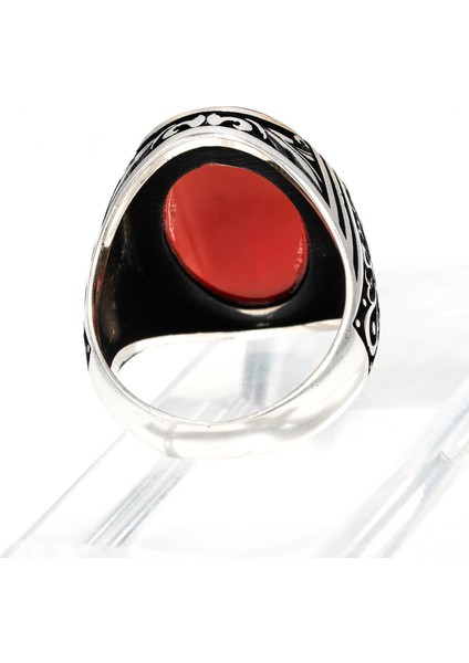 Kırmızı Akik Taşlı 925 Ayar Gümüş Erkek Yüzük – Zarif ve Asil Görünüm