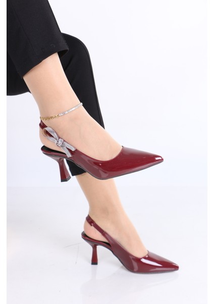 Sivri Burun Bordo Rugan Topuklu Ayakkabı – Işıltılı Taşlı Kurdele Detaylı fiyatları