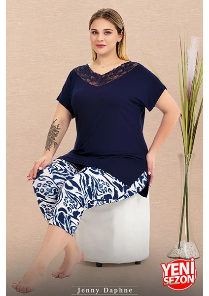 Lady Büyük Beden Çiçek Desenli Alt Dantel Yaka Kısa Kollu Kapri Pijama Takımı modelleri