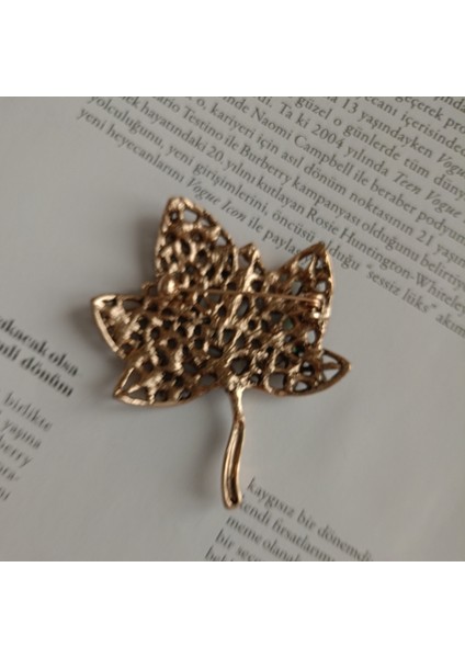 Lente Aksesuar Pembe Yeşil Zirkon Taşlı Çınar Yaprağı Broş, Kadın Yaka Iğnesi fırsatları